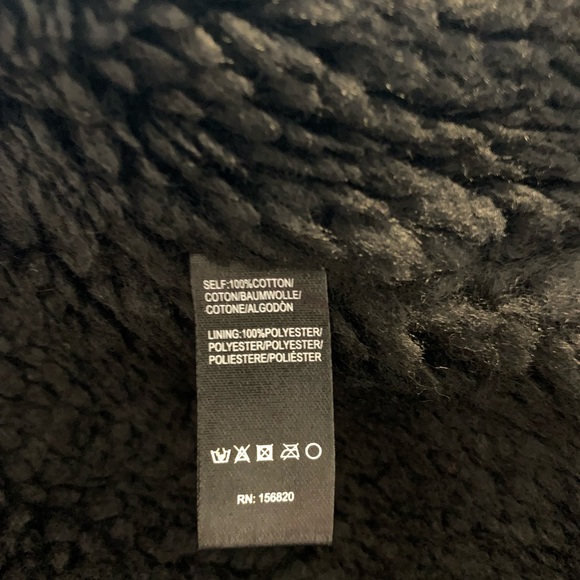 Allison New York quilted black faux fur cropped vest   Size XSTP - Picture 9 of 10